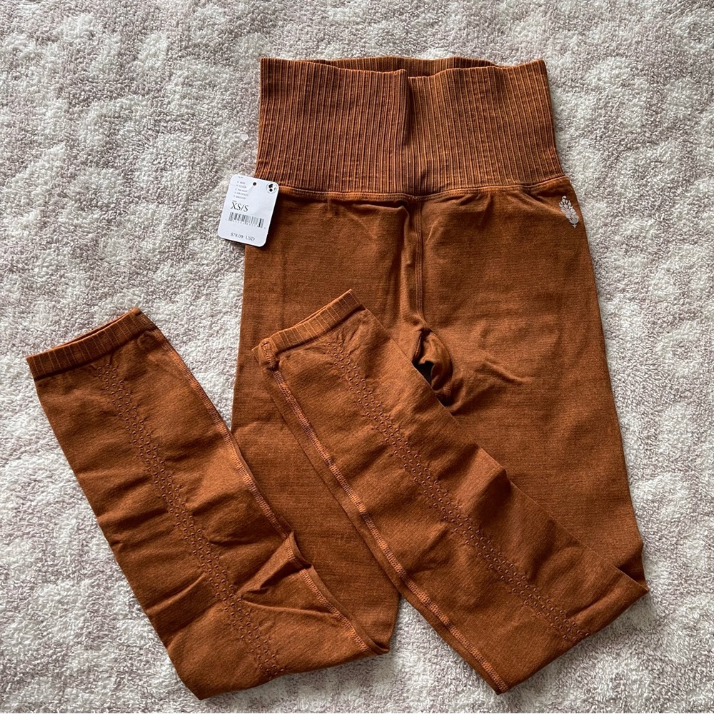 NWT FP Movement High-Rise 7/8 Length Good Karma Leggings in Toasted Coconut XS/S
